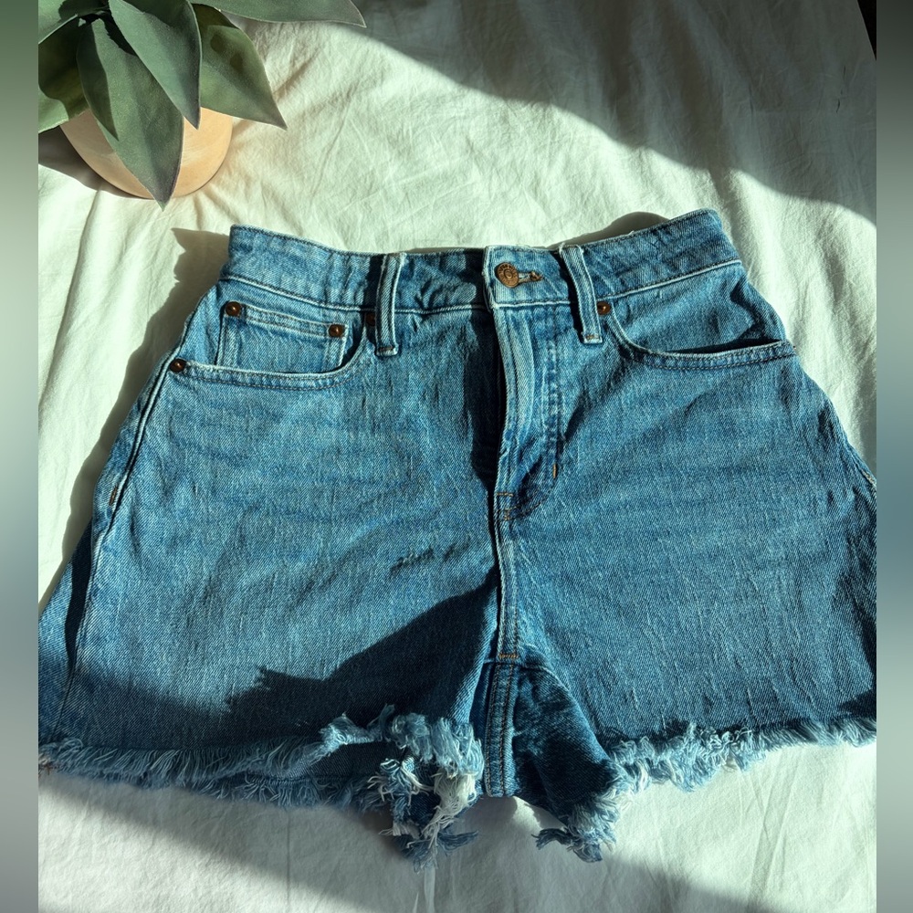 Madewell Curvy Perfect Jean Shorts Size 25